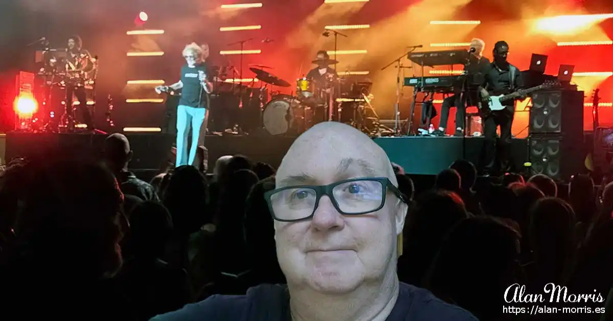 Alan Morris at Simply Red Concert in Murcia.